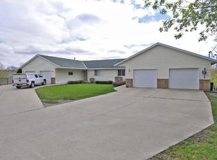 829 Reed Ave APT 2, Faribault, MN 55021