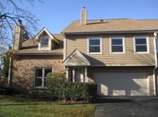 8000 Barrymore Dr, Darien, IL 60561