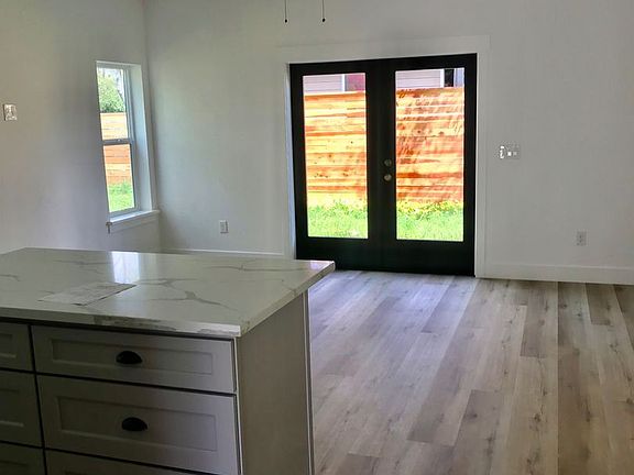 5th image of 120 Circuit Dr Unit A