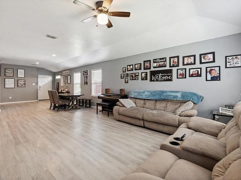 4522 Heathers Cross — Photo 17