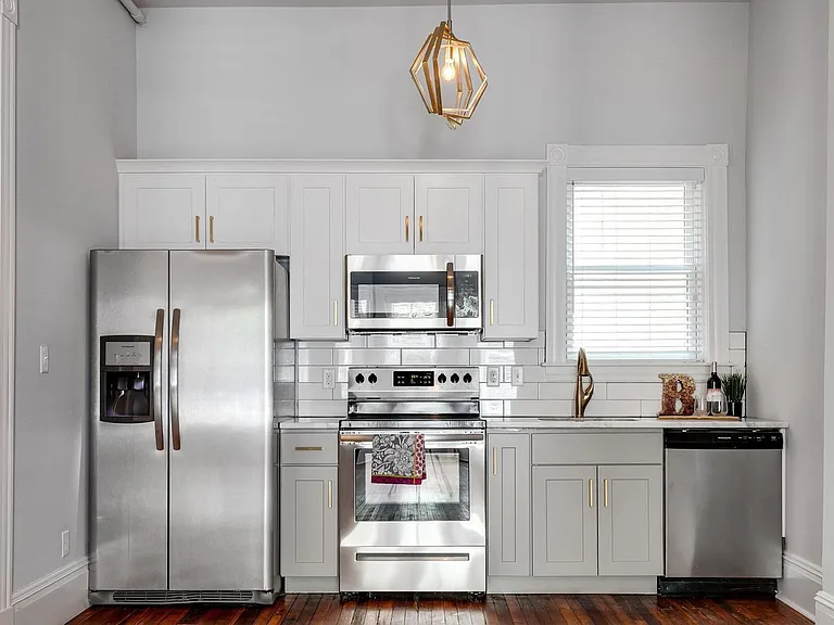 1302 Floyd Ave #A — Photo 1