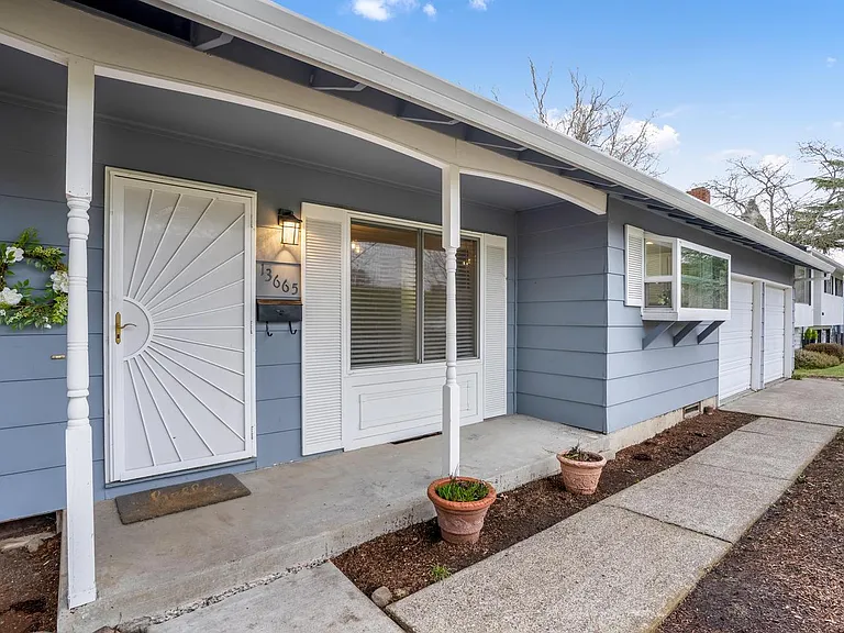 13665 Sw Pkwy — Photo 22