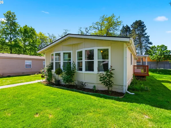 2250 N Broughton Dr, Portland, OR 97217