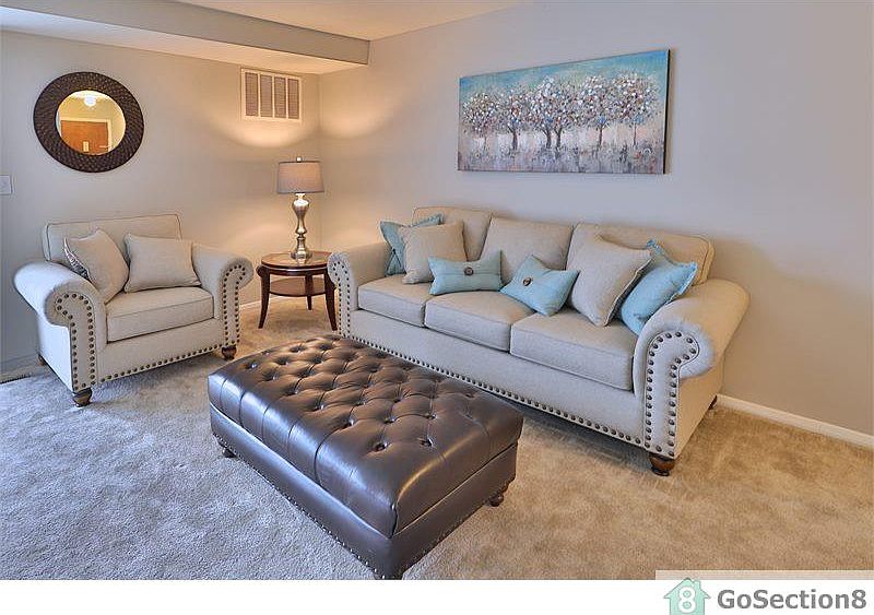 2nd image of 106 Trout Brook Cir