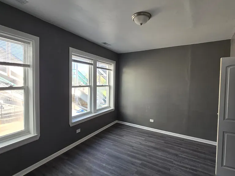 346 N Laramie Ave #2N — Photo 7