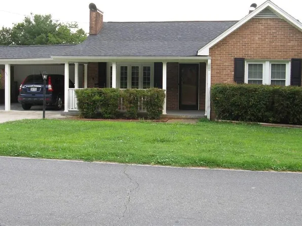532 Allred Mill Rd, Mount Airy, NC 27030