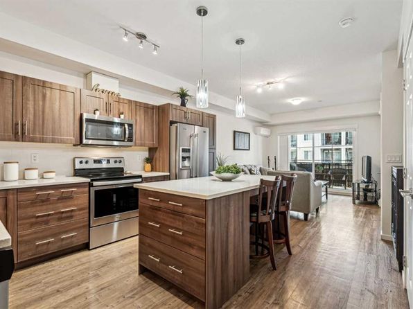 151 E Legacy Main St SE #7213, Calgary, AB T2X 4A4