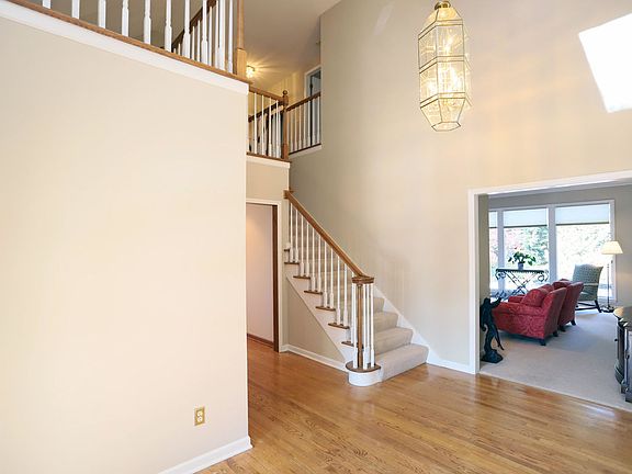 3rd image of 2642 W Lake Vista Ct