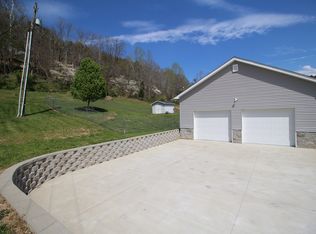 3987 Kendell Ln, Catlettsburg, KY 41129