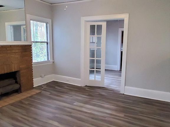 4th image of 1218 Challen Ave