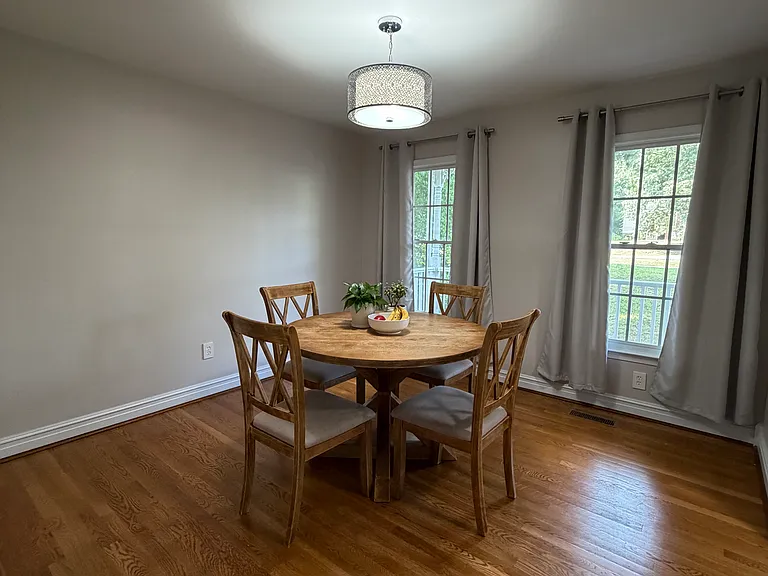1507 Southcreek Dr — Photo 6