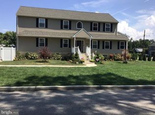 2701 Grand Ave, Holmes, PA 19043
