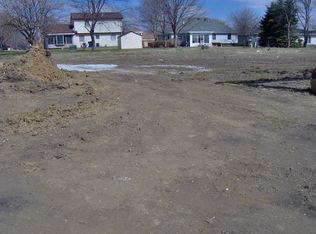 703 E Wesley Dr, Peotone, IL 60468
