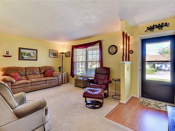 4th image of 813 N Fairbanks Dr