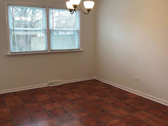4th image of 320 Euclid Ave