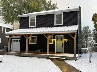 715 E Washington St, Oconomowoc, WI 53066