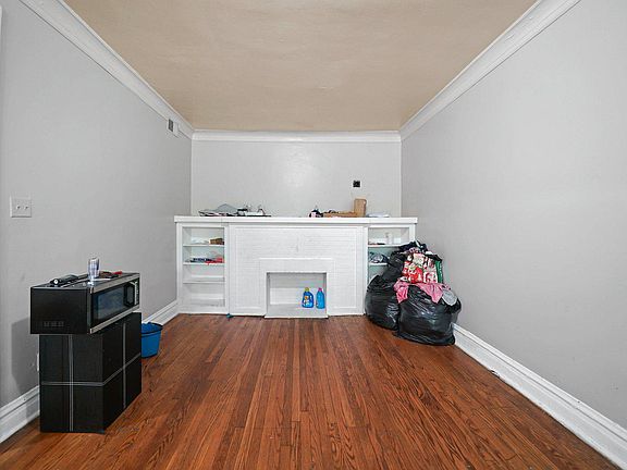 5th image of 4123 W Washington Blvd