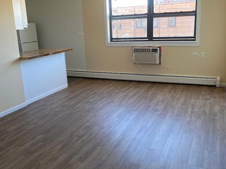 1025 W Hollywood Ave #424 — Photo 4