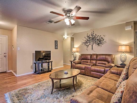 4th image of 7910 Cortland Oak