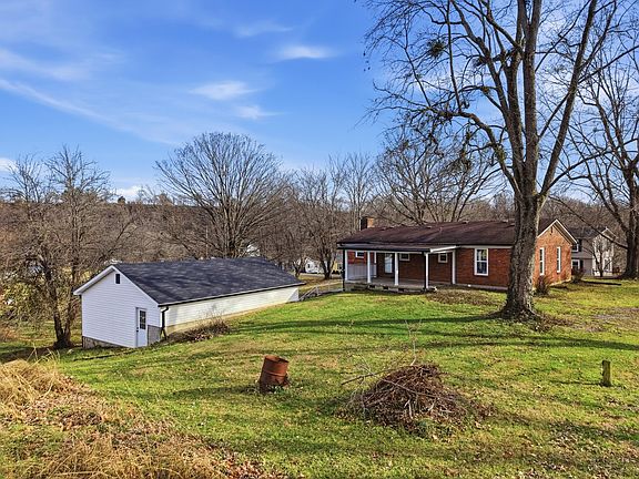 2nd image of 428 Kings Mill Rd