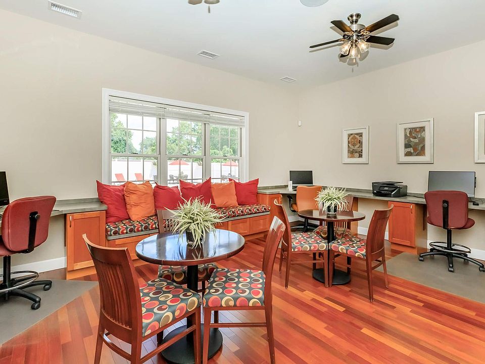 Orchard Village Apartments 115 Pineycliffe Ln Ballwin, MO Zillow