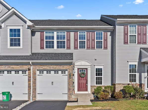 1563 Emily Ct, Hatfield, PA 19440