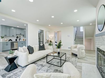 328 Bayview Cir, San Francisco, CA, 94124