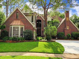 15703 Pinewood Cove Dr, Houston, TX 77062