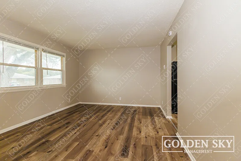 2 bed, 1.0 bath, 841 sqft, $825 — Photo 4