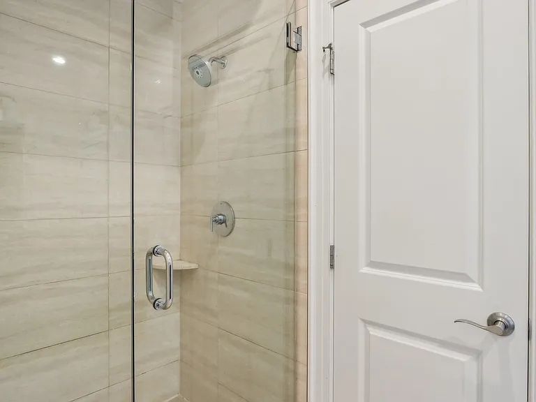 1471 Beacon St #2 — Photo 4