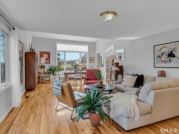 5th image of 48 Russett Drive