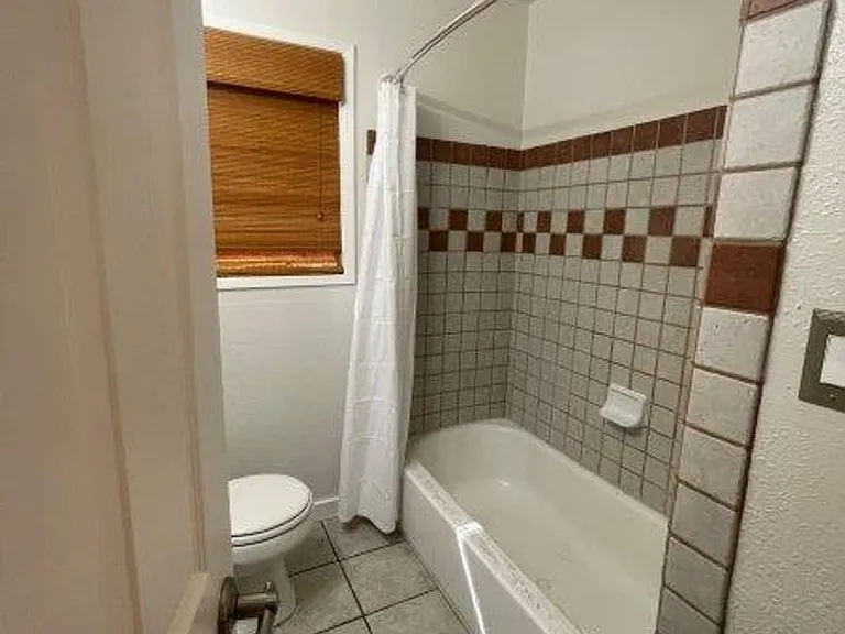 3922 Arden Way — Photo 17