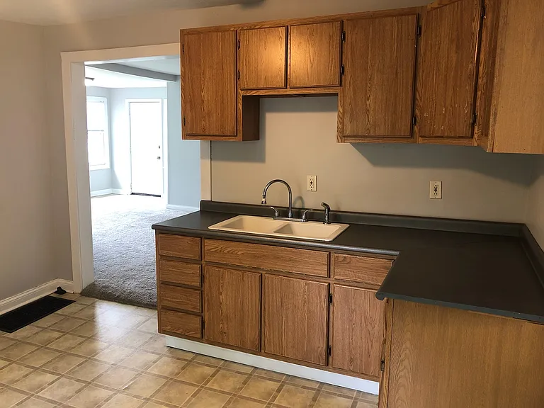 557 Walnut St NE #1 — Photo 14