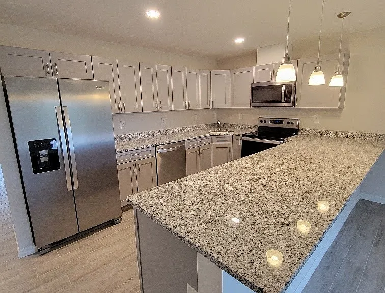 113 Hightower Ave S — Photo 11