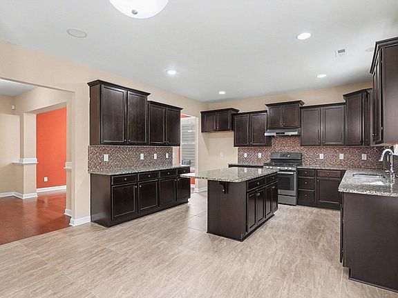 5th image of 864 Bay Bouquet Ln