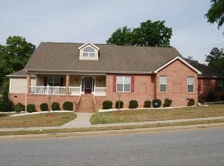 404 Woods Edge Way, Warner Robins, GA 31088