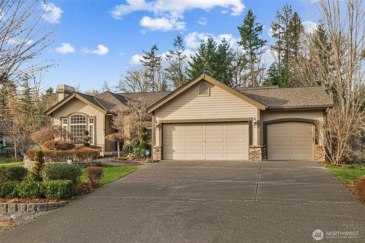 18308 SE 277TH Place photo 1