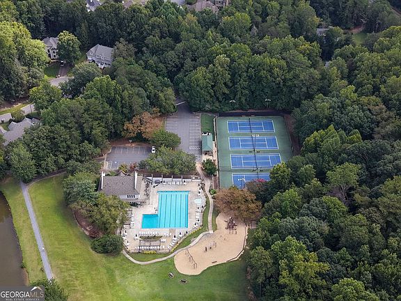 3rd image of 4217 N Mountain Rd NE