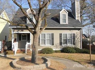 400 Glenville Ave, Fayetteville, NC 28303
