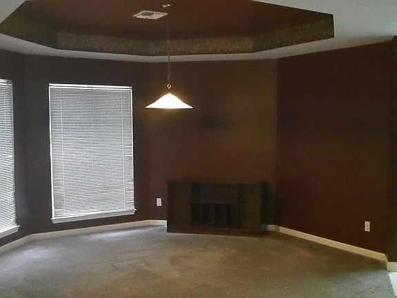5th image of 205 Teakwood Dr