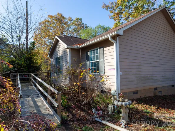 4020 Old 10 Hwy E, Nebo, NC 28761