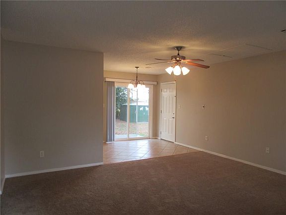 3rd image of 1209 S Prospect Cir