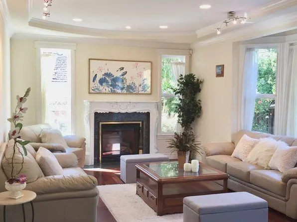 2916 Ramona St, Palo Alto, CA 94306