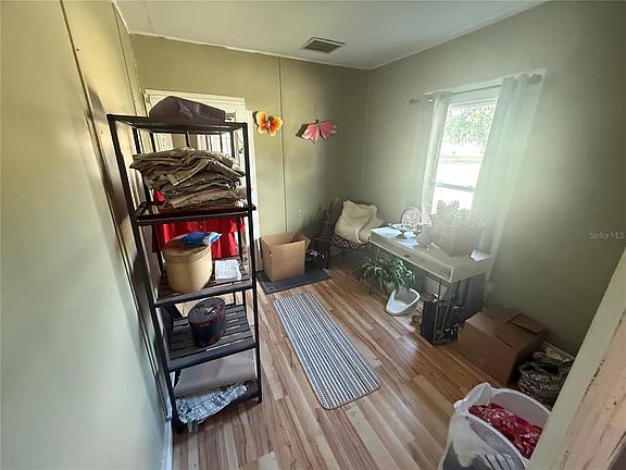 5th image of 321 CASSADY STREET