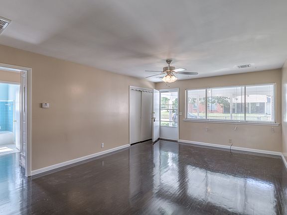 5th image of 707 N Knoxville Ave