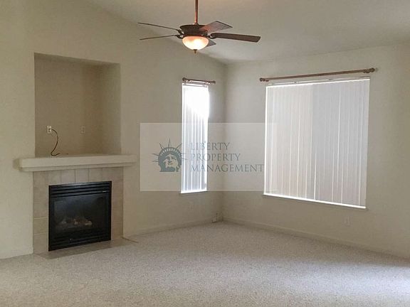3rd image of 3225 McVie Dr