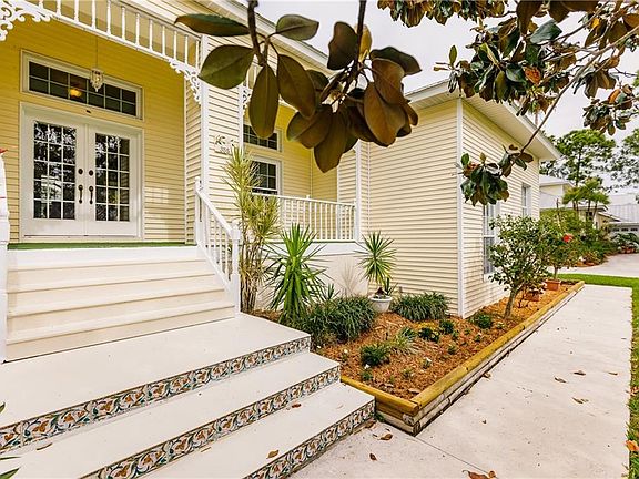 4th image of 355 Dolphin Shores Cir