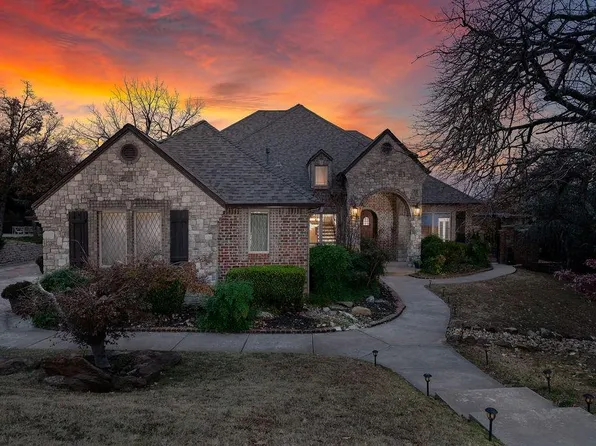 3304 Dogwood Ln, Edmond, OK 73034