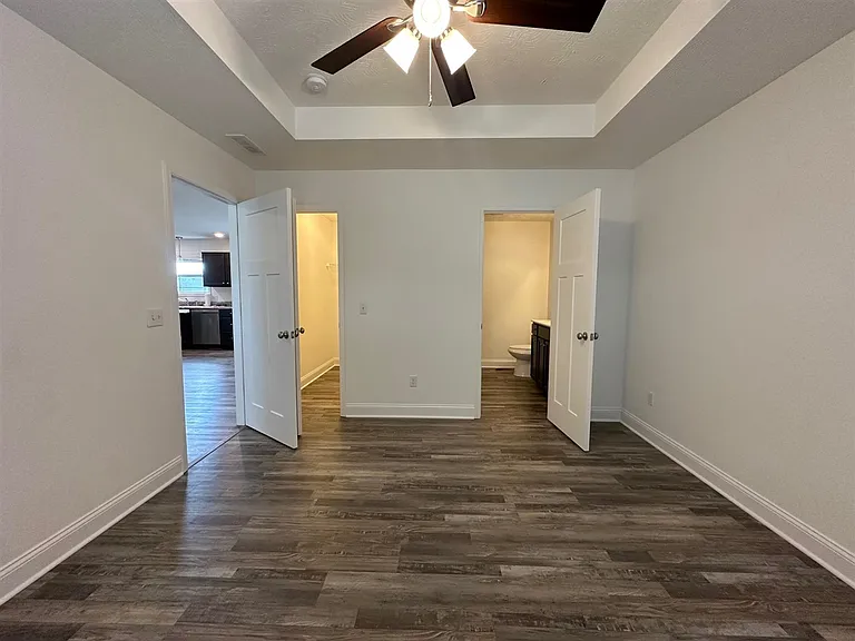 468 Deluth Dr — Photo 3