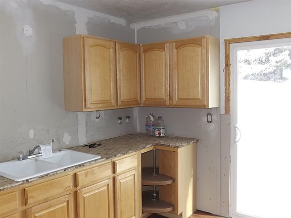 2nd image of 350 Monsanto Blvd